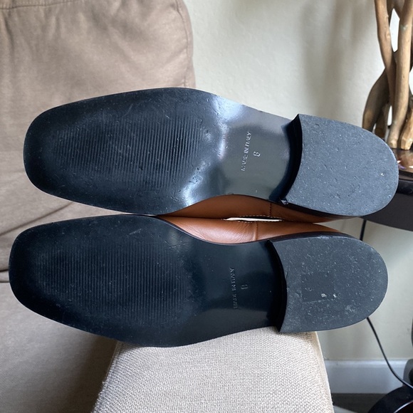 Everlane The Italian Leather Square Toe Chelsea Boot - Like New condition - Picture 7 of 8